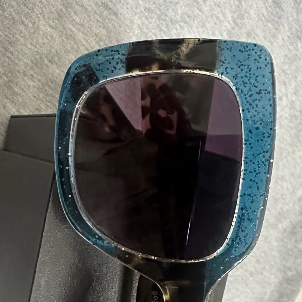 Gucci Teal and Black Women's Sunglasses - Picture 7 of 14